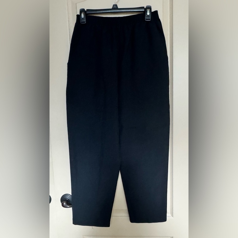 Briggs New York Women's Black Straight Leg Pants petite